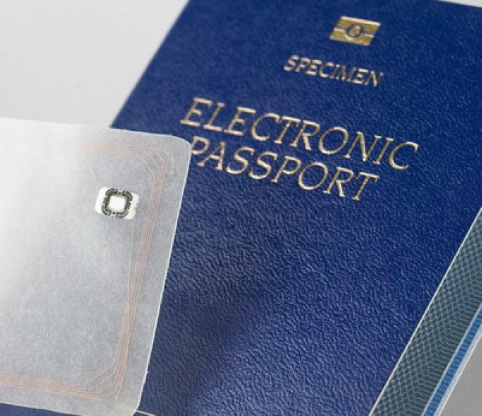 Pasaport electronic simplu